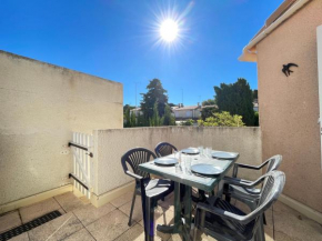 Appart cosy avec terrasse à 500m de la plage, parking, animaux admis, quartier dynamique - Sète - FR-1-338-494